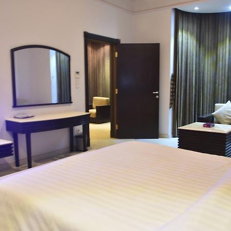 Al Tayyar Suites & Hotel Apartments - Ριάντ Εξωτερικό φωτογραφία